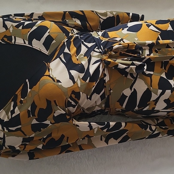 Beautiful wrap dress 👗 by Glam - Picture 5 of 8